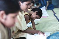Domestic workers live like slaves in Bangladesh. Here some of them recieve education (photo: Michael Lund) 